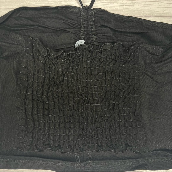 Black Zara Cropped Halter Black Linen Top - Picture 2 of 4